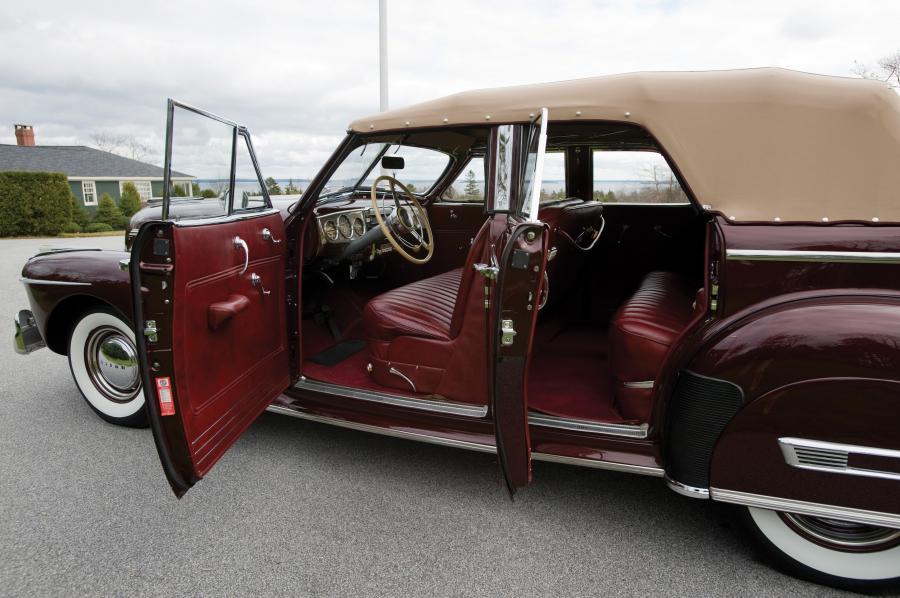  Buick Roadmaster Convertible Phaeton 1941 года  (фото 3 из 13)